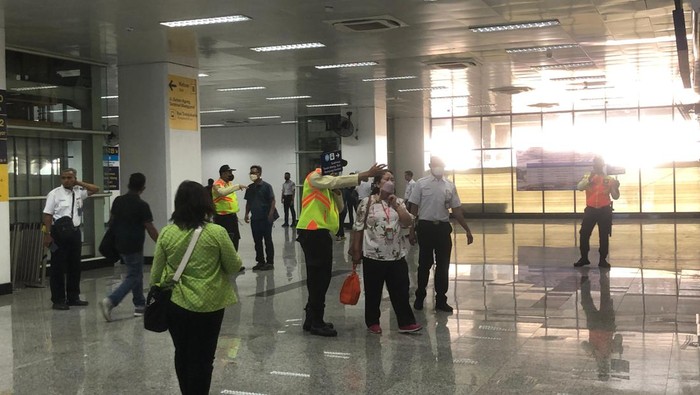 Suasana Stasiun Manggarai Saat Switch Over
