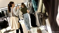 Seperti diketahui, Zara sedang berada di tengah pusaran kontroversi setelah merilis iklan yang dianggap menyindir konflik di Gaza, Palestina. Seruan boikot menggema, Zara akhirnya menarik iklan tersebut dari situs dan media sosialnya.