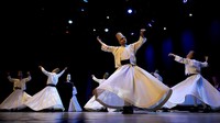 Ahli tasawuf dan penyair religi legendaris, Maulana Jalaluddin Ar-Rumi Muhammad bin Hasin al Khattabi al-Bakri wafat sekitar 800 tahun lalu. Upacara peringatan digelar di berbagai kota di Turki.  
