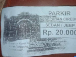 Heboh Tarif Parkir Tak Wajar di Kawasan Keraton Kasepuhan Cirebon