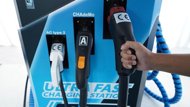 Toyota resmikan fasilitas Ultra Fast Charging