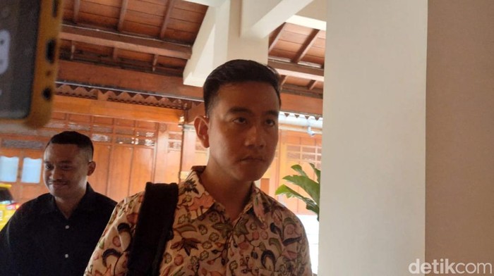 Wali Kota Solo yang juga cawapres nomor urut 2, Gibran Rakabuming Raka, saat ditemui di Balai Kota Solo, Rabu (20/12/2023).