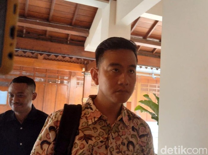 Wali Kota Solo yang juga cawapres nomor urut 2, Gibran Rakabuming Raka, saat ditemui di Balai Kota Solo, Rabu (20/12/2023).