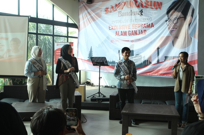 Alam Ganjar Beri Pesan Kreatif di Diskusi Sandination Youth Bandung