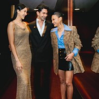 Dalam film garapan sutradara Benni Setiawan ini, Anya Geraldine beradu akting dengan aktor Reza Rahadian. Ada pula Raihaanun, yang menggantikan Putri Marino sebagai dokter Kinan. Foto: Instagram/@anyageraldine