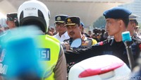 Wakapolri Komisaris Jenderal (Komjen) Agus Andrianto juga hadir dan mengecek pasukan Operasi Lilin 2023.