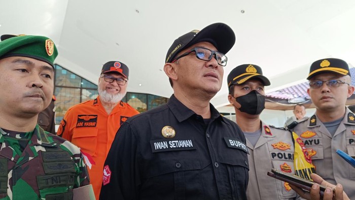 Bupati Bogor Iwan Setiawan