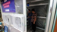 PT XL Axiata Tbk terus mendorong penerapan teknologi digital di pondok pesantren dengan pemanfaatan solusi berbasis internet of things (IoT) dalam pembuatan inkubator untuk budi daya maggot.