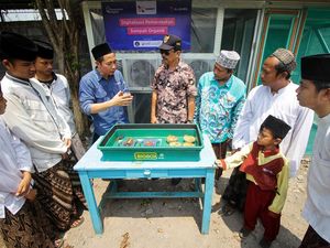 Canggih! Santri di Sidoarjo Budi Daya Maggot Pakai IOT