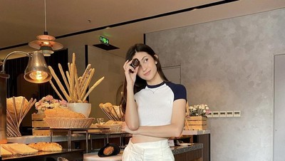 Gaya Makan Celia Thomas, Wanita yang Dikaitkan dengan Teuku Ryan