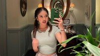 Potret manis Chandrika Chika yang punya 2,2 juta pengikut di Instagram. (Foto: dok Instagram)