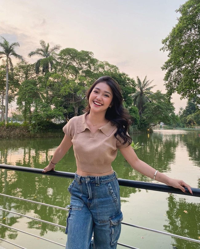 Melansir detiknews, menurut keterangan kepolisian motif Chika menggunakan narkoba jenis ganja karena alasan pergaulan. Chika mengaku berada dalam satu lingkaran yang sama-sama sering memakai narkoba. Foto: dok Instagram