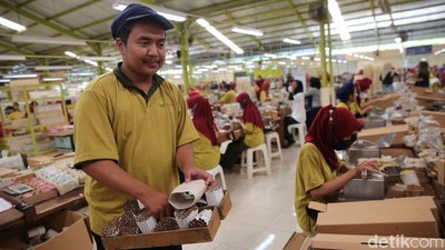 Cukai Rokok Naik 10% di 2024, Siap-siap Makin Mahal