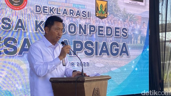 Direktur Penindakan BNPT Brigjen Pol Mochaman Rosidi saat deklarasi Desa Siap Siaga di Sukabumi