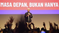 Ganjar Pranowo menjadi pembicara dengan memberikan pandangannya terhadap industri kreatif bagi GenZ dan milenial.