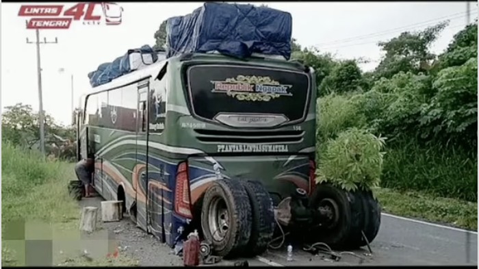 Gardan bus PO ALS terlepas dari sasis