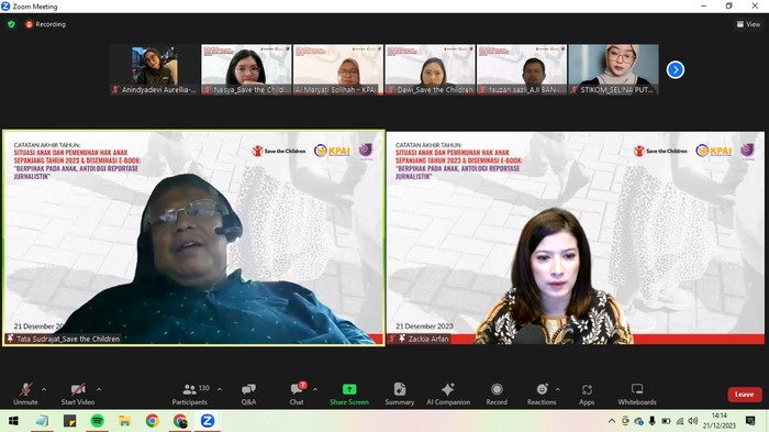 Interim Chief of ACCM Save the Children, Tata Sudrajat dan moderator Zackia Arfan di acara webinar Catatan Akhir Tahun Situasi Anak dan Pemenuhan Hak Anak Sepanjang Tahun 2023.