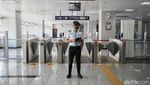 Intip Persiapan Masinis Sebelum Menjalankan LRT Jakarta