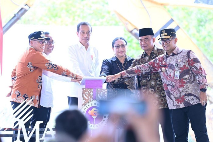 Jokowi Lakukan Ground Breaking Kampus II Universitas Gunadarma di IKN.