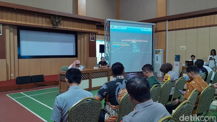 Kantor Dinas Perhubungan (Dishub) Kota Solo melaksanakan sosialisasi Underpass Joglo, Kamis (21/12/2023).