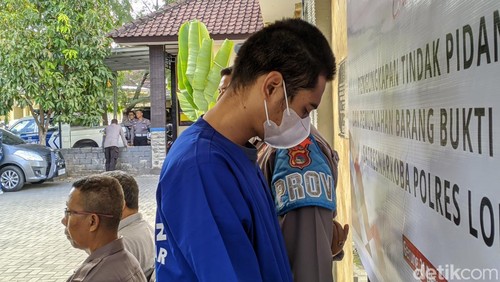 Konferensi pers pengungkapan kasus narkotika jenis ganja di Mapolres Lombok Barat, Kamis (21/12/2023). (Ahmad Viqi/detikBali).
