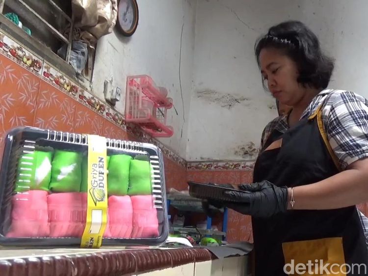 Manis Legit Pancake Durian Wonosalam, Mau Coba?