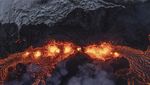 Melihat Lebih Dekat Lava Letusan Gunung Berapi di Islandia