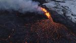 Melihat Lebih Dekat Lava Letusan Gunung Berapi di Islandia