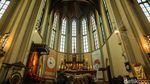 Melihat Persiapan Gereja Katedral Jelang Natal