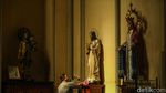 Melihat Persiapan Gereja Katedral Jelang Natal