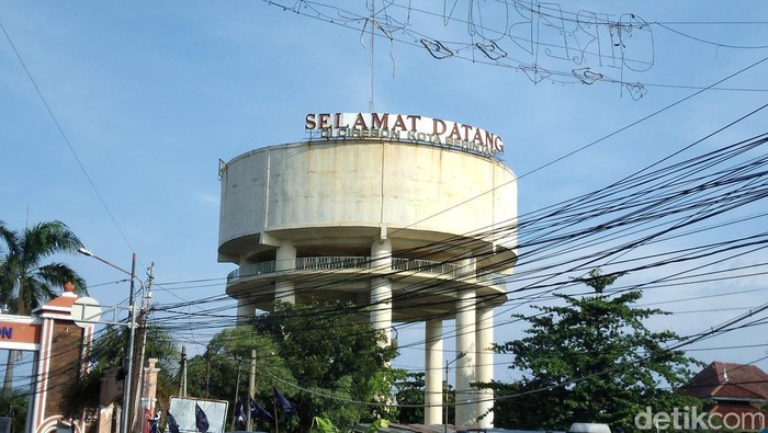 Menara air Kota Cirebon. Menara air Kota Cirebon.