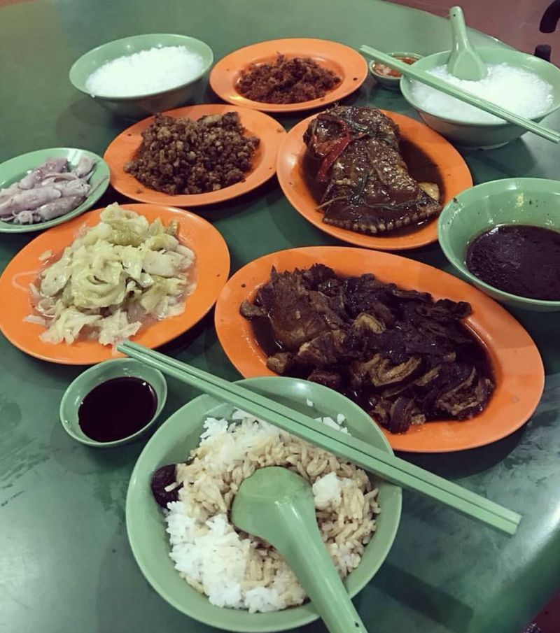 Nenek 86 Tahun Ini Akhirnya Pensiun Usai 6 Dekade Jualan Bubur