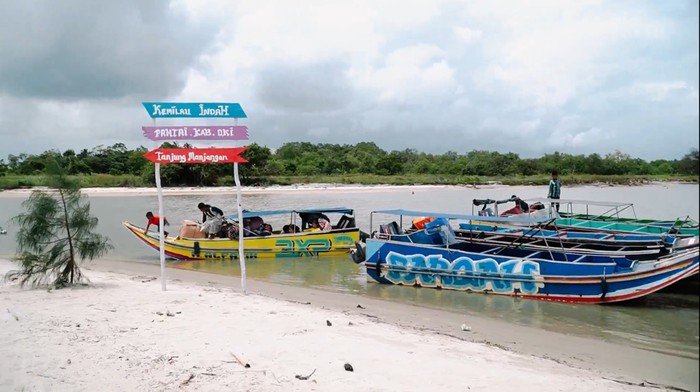 Pantai Tanjung Menjangan.