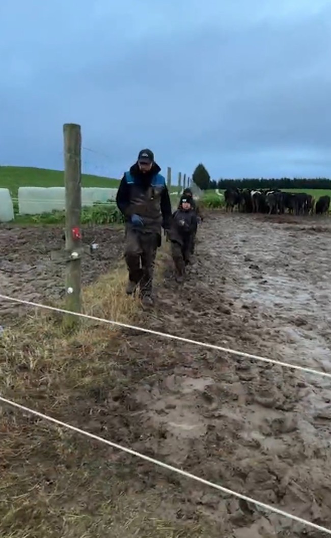 Setelah hijrah, Peggy Melati Sukma memutuskan untuk mengenakan cadar bahkan menambahkan namanya menjadi ‘Khadijah’. Ia pun sudah tidak terjun di dunia hiburan. Foto: Instagram @peggymelatisukma_khadijah