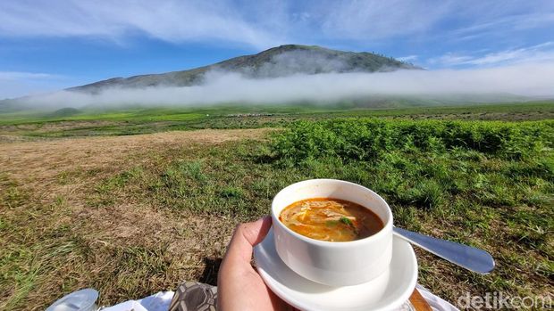 Pengalaman merasakan piknik estetik di Bromo