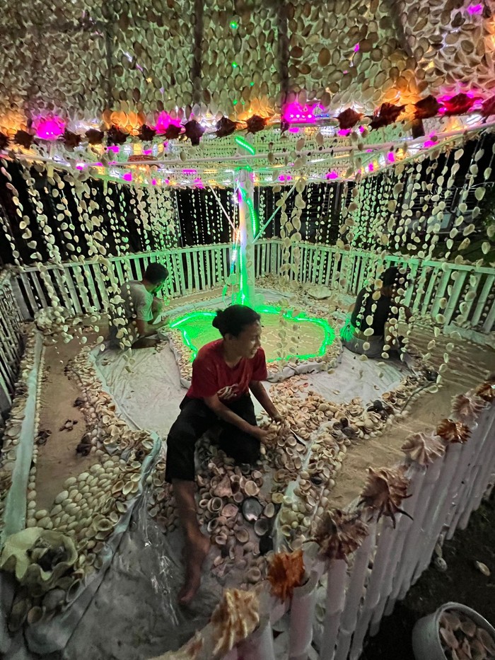 Pohon Natal dari kerang