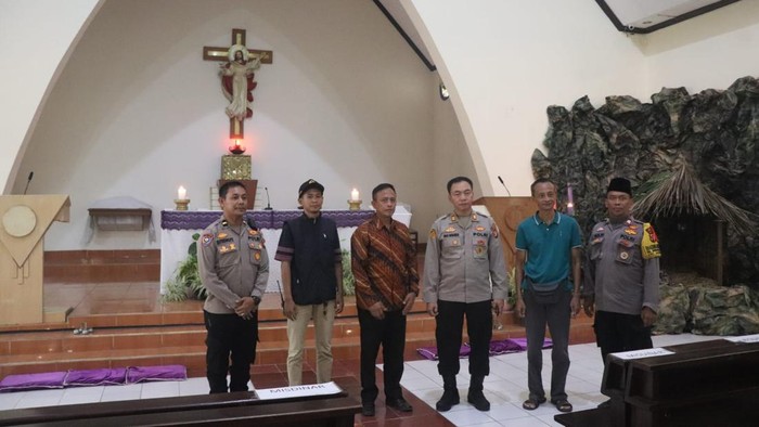 Polsek Jagakarsa siap mengamankan 7 gereja jelang Natal.