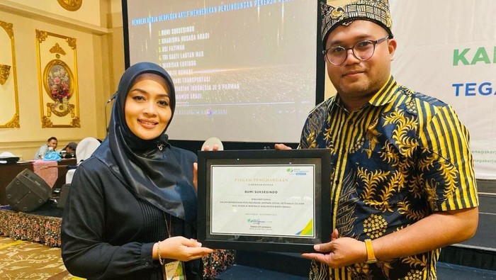 PT BSI menyabet penghargaan dari BPJS Ketenagakerjaan Banyuwangi