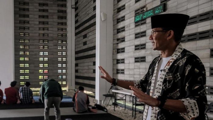 Menparekraf Sandiaga Uno di Masjid Al Irsyad di Kawasan Kota Baru Parahyangan, Padalarang