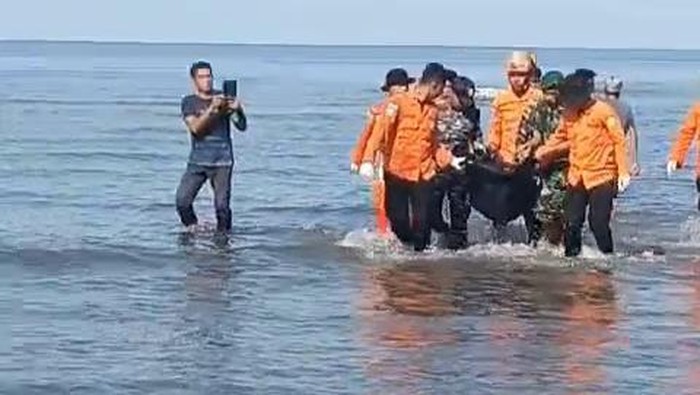 Satu orang tewas korban kapal tenggelam di Laut Mamuju.