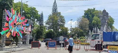 Tampilan venue Denpasar Festival 2023, Kamis (21/12/2023) di kawasan Catur Muka Denpasar, Bali. (Ni Made Lastri Karsiani Putri-detikBali)