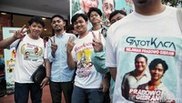 Acara ini dihadiri oleh kaum muda relawan Prabowo-Gibran. 