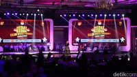 Tema debat Cawapres 2024 membahas masalah seputar perekonomian. Tema tersebut meliputi ekonomi kerakyatan dan ekonomi digital, keuangan, investasi pajak, perdagangan, pengelolaan APBN-APBD, infrastruktur serta perkotaan. 