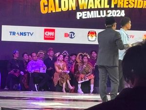 Aktris Adhisty Zara Duduk Bersama Timses Ganjar-Mahfud saat Debat Cawapres