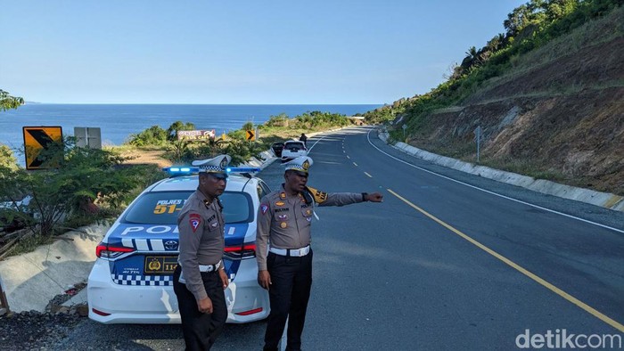arus lalu lintas di Jalur Pantai Selatan (Pansel/JLS) diprediksi akan mengalami lonjakan pada momen libur Natal dan tahun baru