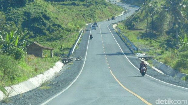 arus lalu lintas di Jalur Pantai Selatan (Pansel/JLS) diprediksi akan mengalami lonjakan pada momen libur Natal dan tahun baru