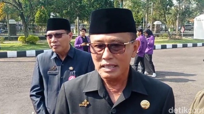 Bupati Ciamis Herdiat.