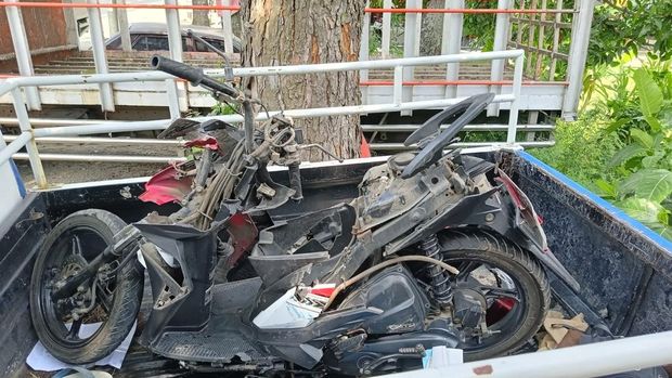 bus jaya tabrak 2 siswi hingga meninggal di madiun