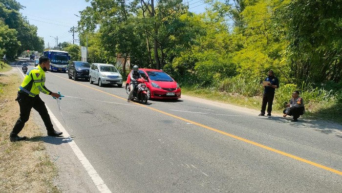 bus jaya tabrak 2 siswi hingga meninggal di madiun