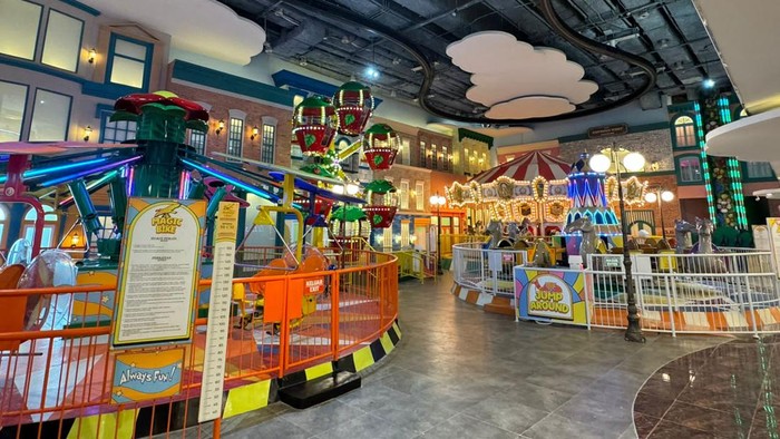 Tempat main bareng anak baru di GI